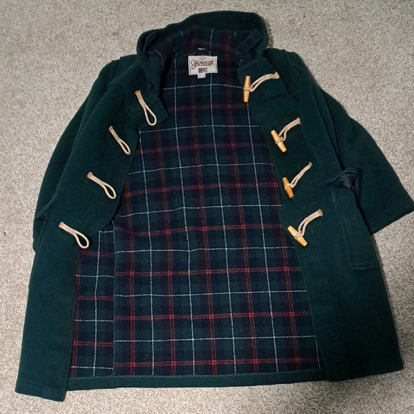 Woman's Green Hooded Coat - Picture 3 of 4